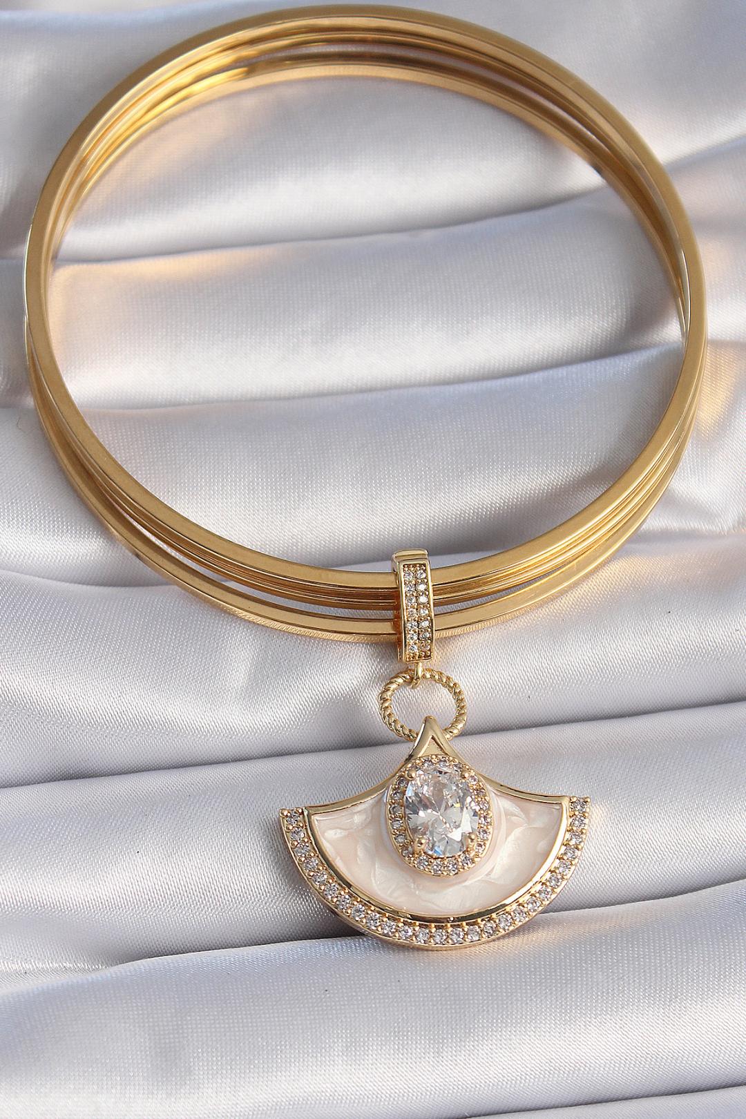 Yelpaze Ajda Charm