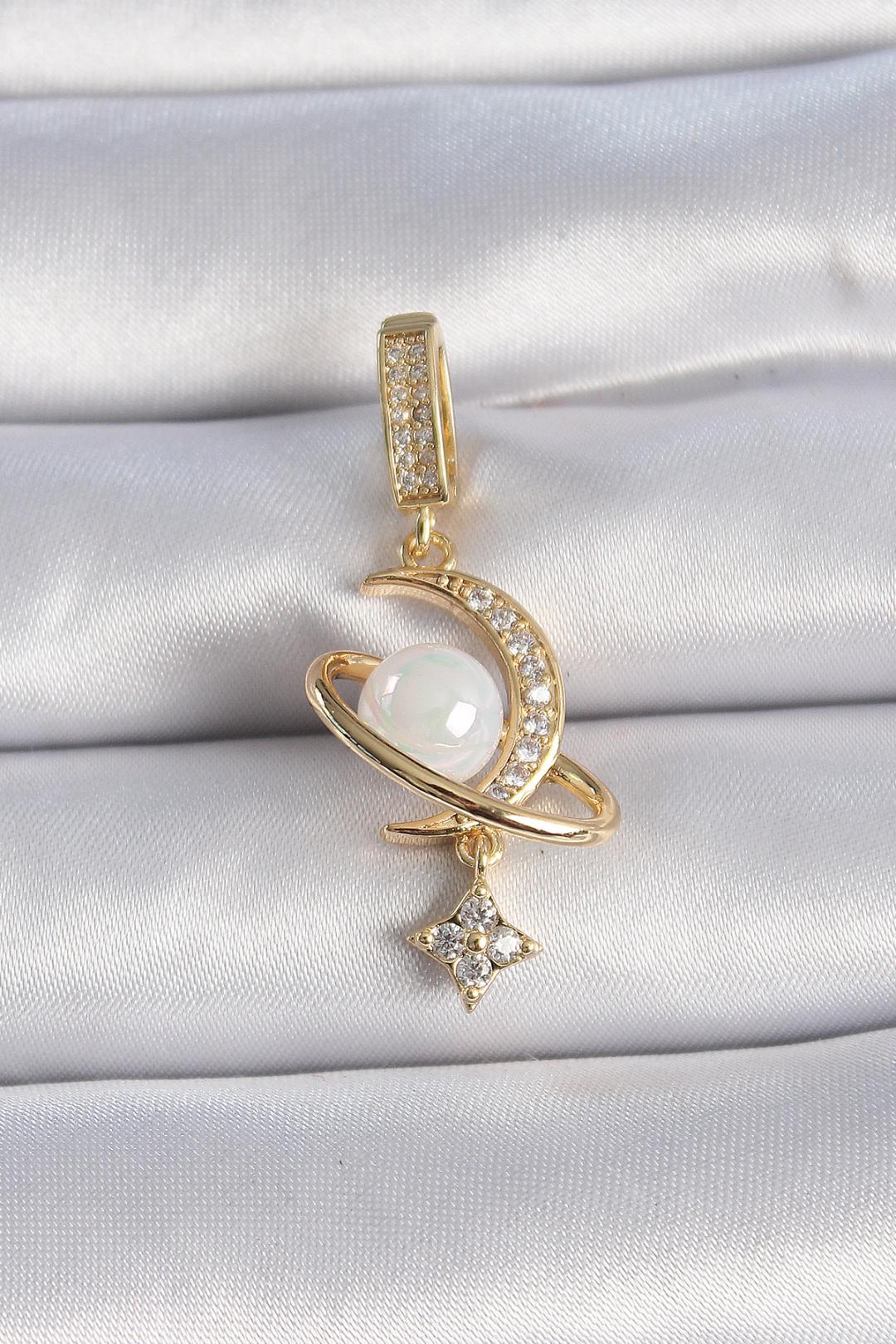 Hilal Ajda Charm