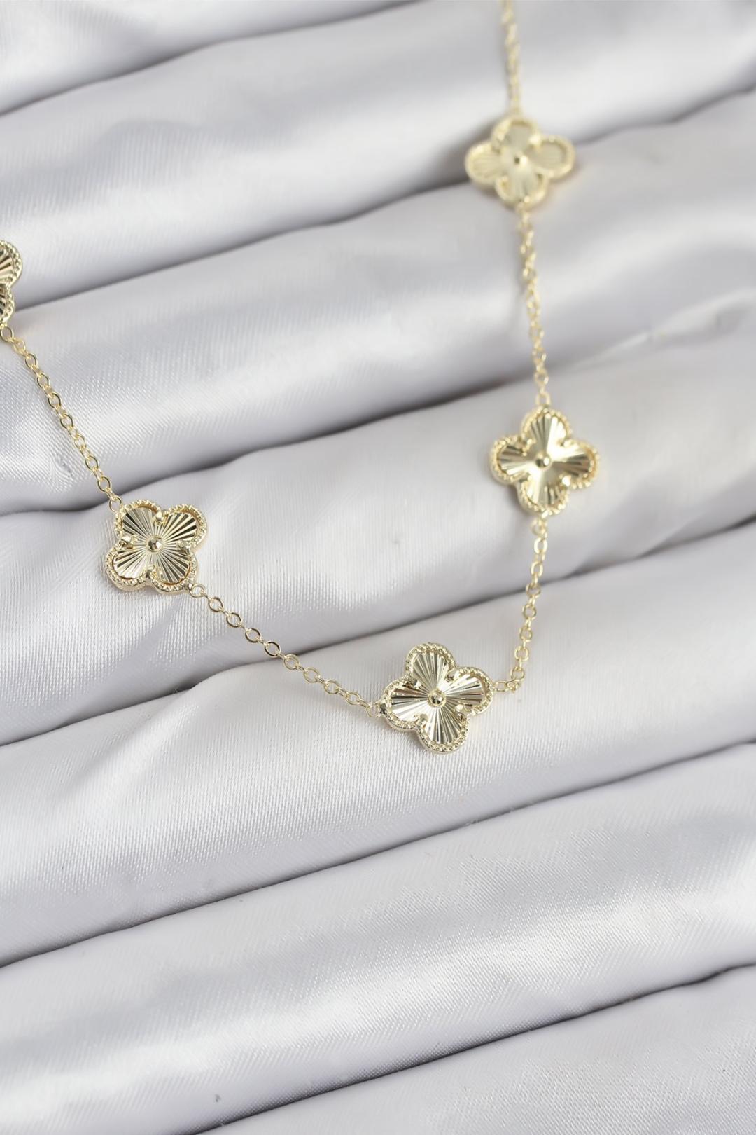 Radiant Clover Kolye