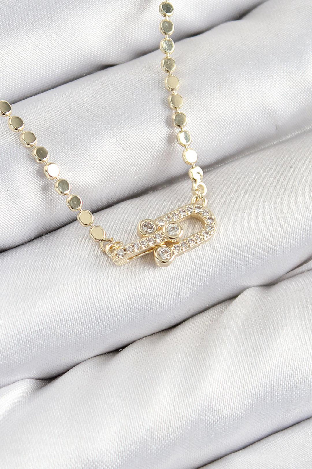 Linked Elegance Altın Kolye